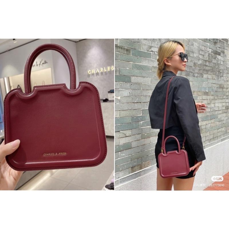 【𝐆𝐢𝐫𝐥𝐬.𝐖𝐚𝐫𝐝𝐫𝐨𝐛𝐞新加坡小CK正品代購】手提硬殼包 餅乾包 斜背包CK2-30781598 情人節-細節圖6