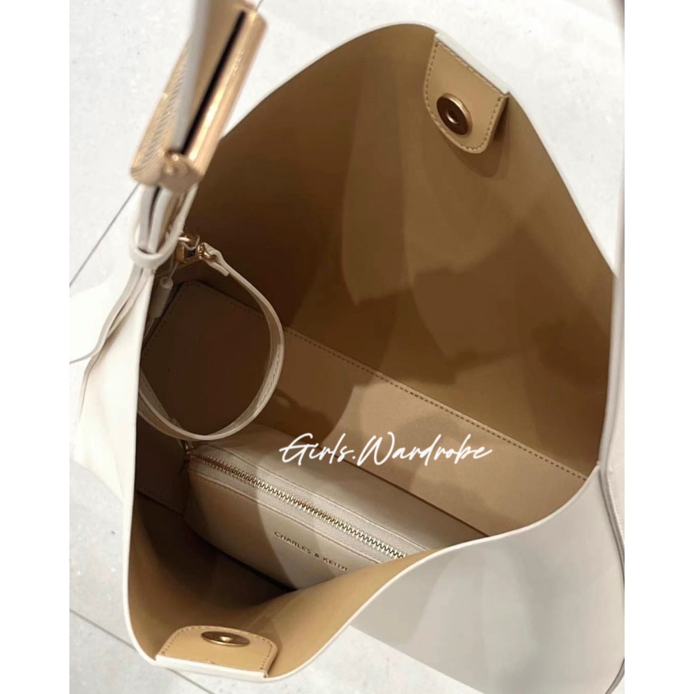 【𝐆𝐢𝐫𝐥𝐬.𝐖𝐚𝐫𝐝𝐫𝐨𝐛𝐞新加坡小CK正品代購】大容量子母托特包 肩背包CK2-40270966-1-細節圖7