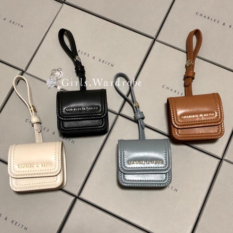 【𝐆𝐢𝐫𝐥𝐬.𝐖𝐚𝐫𝐝𝐫𝐨𝐛𝐞新加坡小CK正品代購】AirPods耳機包80680984 30681046-細節圖7