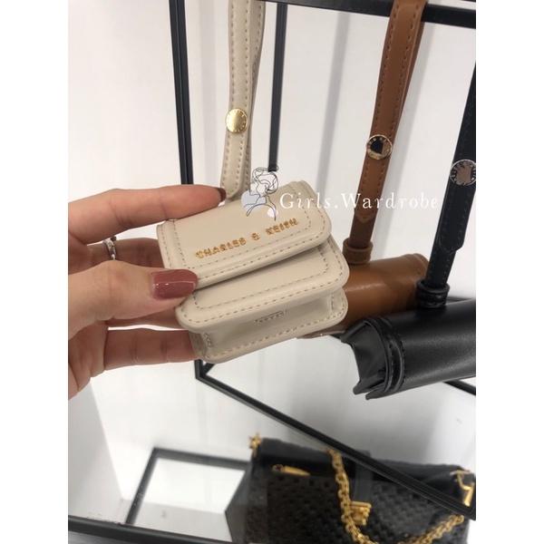 【𝐆𝐢𝐫𝐥𝐬.𝐖𝐚𝐫𝐝𝐫𝐨𝐛𝐞新加坡小CK正品代購】AirPods耳機包80680984 30681046-細節圖8