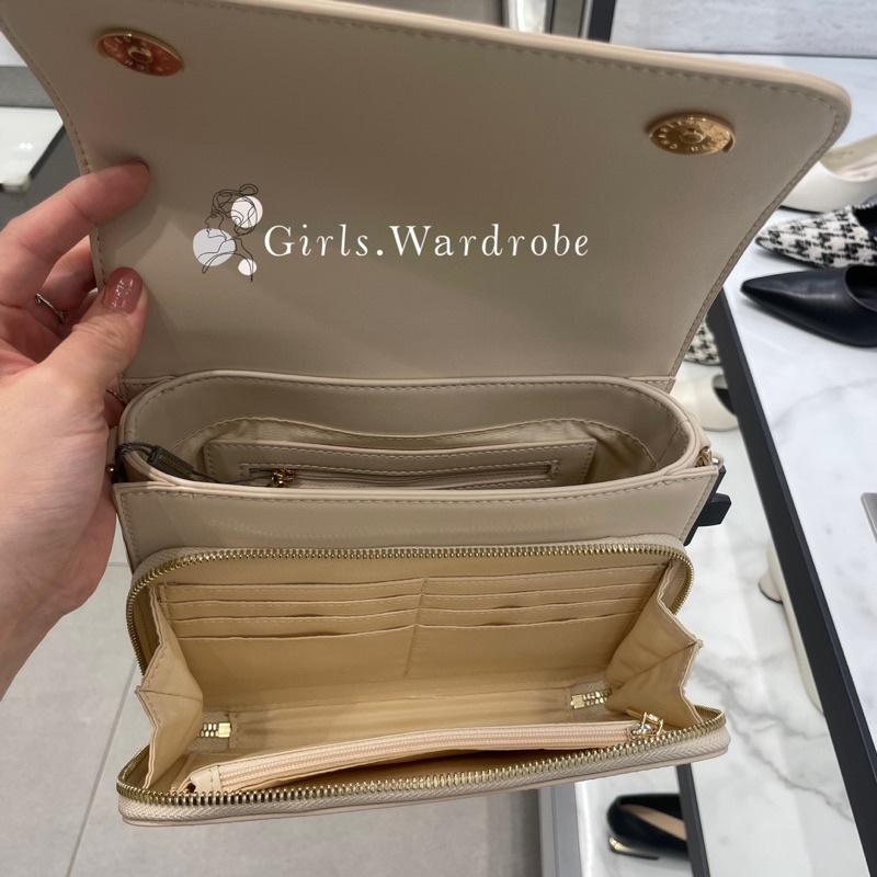 【𝐆𝐢𝐫𝐥𝐬.𝐖𝐚𝐫𝐝𝐫𝐨𝐛𝐞新加坡小CK正品代購】簡約斜背包 劍橋包 小方包CK2-80160021 80160091-細節圖9