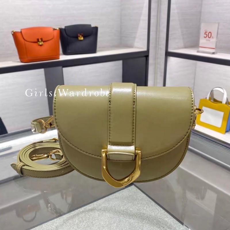 現貨🔥【𝐆𝐢𝐫𝐥𝐬.𝐖𝐚𝐫𝐝𝐫𝐨𝐛𝐞新加坡小CK正品代購】Gabine馬鞍包80781412 80781454-細節圖9