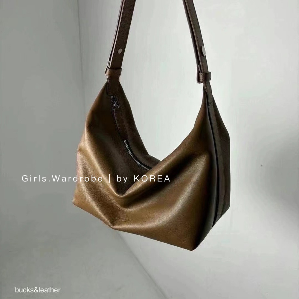 【𝐆𝐢𝐫𝐥𝐬.𝐖𝐚𝐫𝐝𝐫𝐨𝐛𝐞🇰🇷韓國正品代購】正韓bucks & leather手工牛皮拉鍊斜背包 肩背包-規格圖11