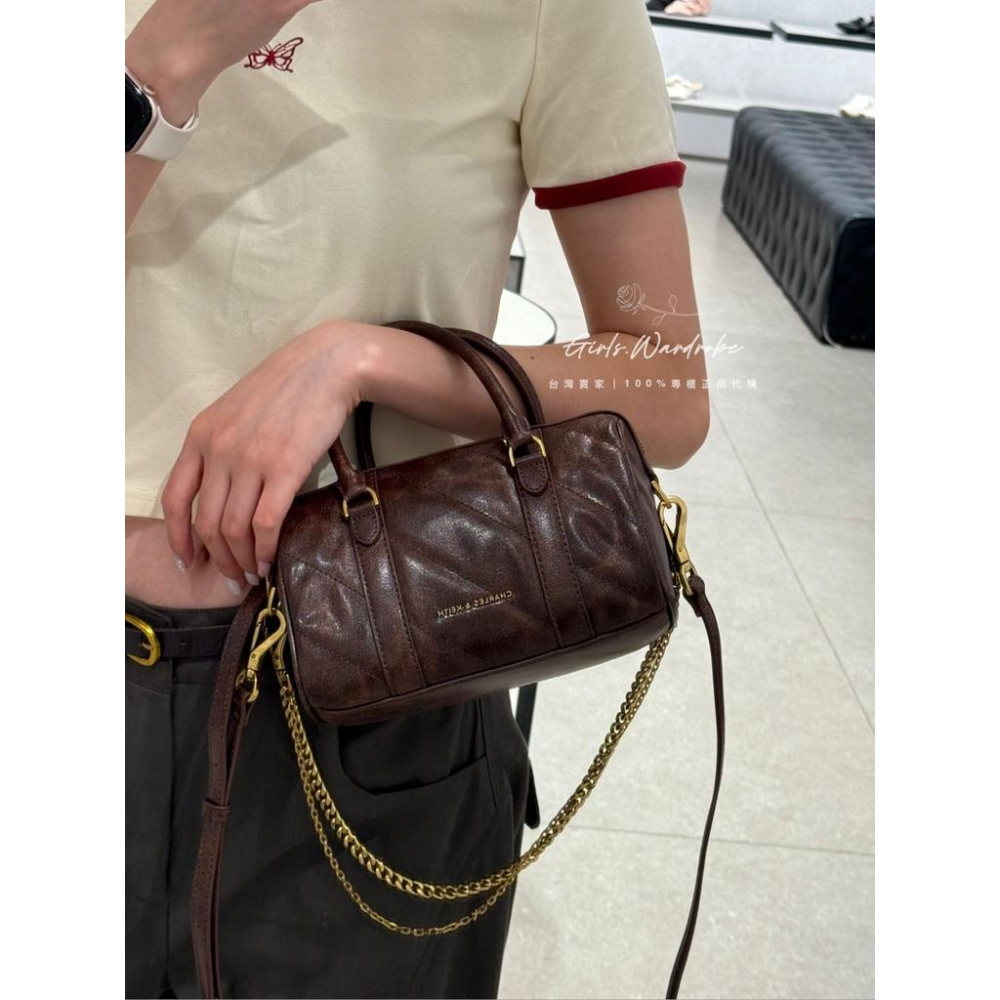 現貨🔥𝐆𝐢𝐫𝐥𝐬.𝐖𝐚𝐫𝐝𝐫𝐨𝐛𝐞｜小ck 多背法鍊條波士頓包CK2-30151559情人節禮物 生日禮物-細節圖3