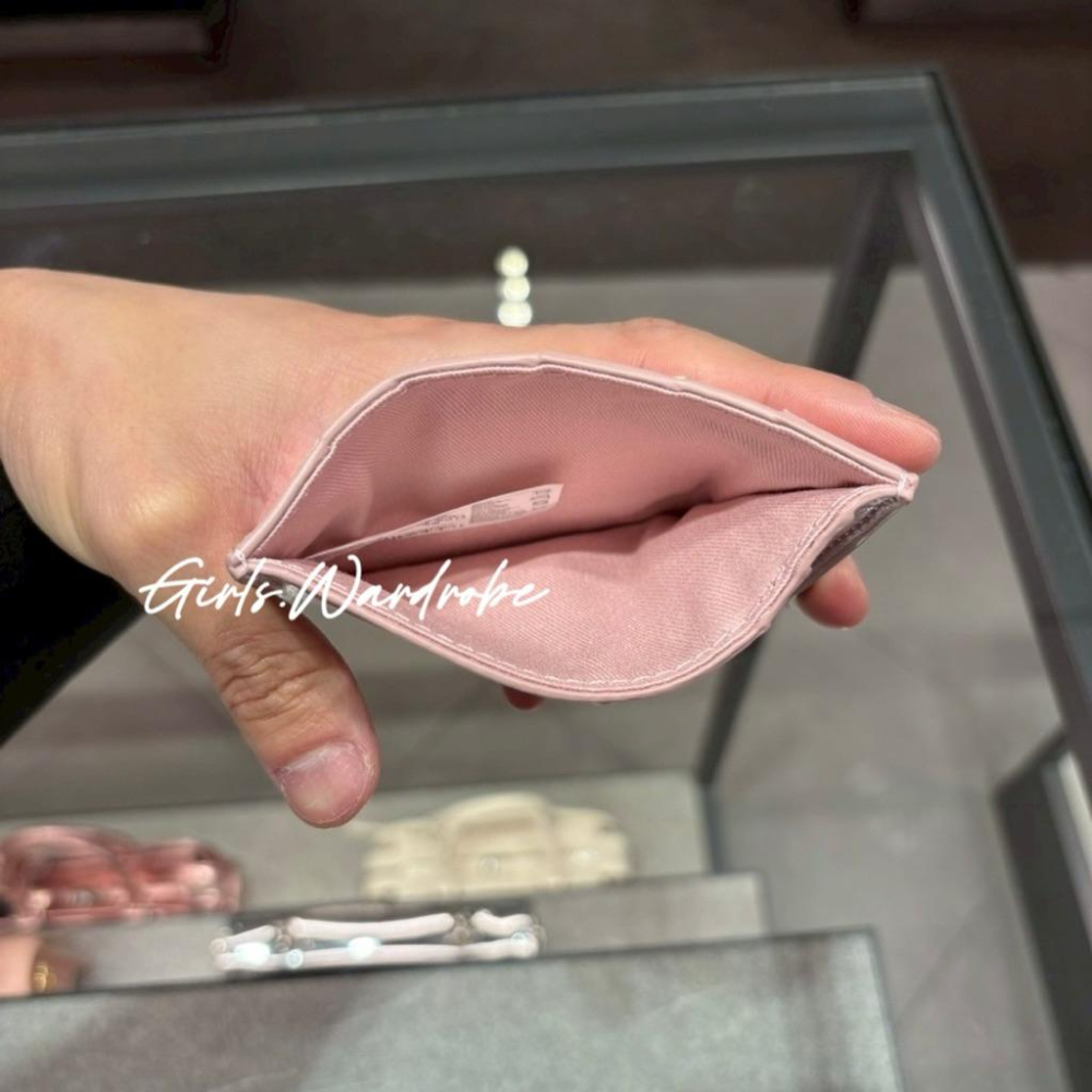 𝐆𝐢𝐫𝐥𝐬.𝐖𝐚𝐫𝐝𝐫𝐨𝐛𝐞｜小ck Ivette 編織卡夾 票卡夾 CK6-50770690-細節圖9