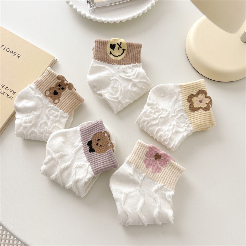 台灣出貨✨現貨 襪子 白襪子 可愛造型碎花短襪 透氣 白色襪子 學生襪 透氣吸汗 透氣防汗 少女襪 船型襪 日系女襪百搭-細節圖3