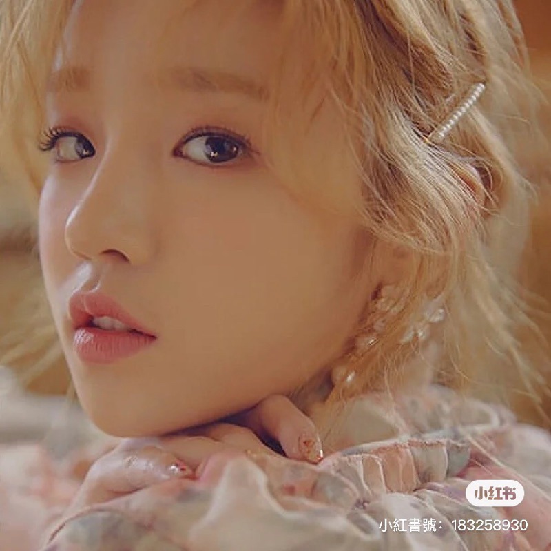 台灣出貨✨現貨 珍珠髮夾四件套 金属一字夾 侧邊夾 碎髮夾 珍珠髮飾 小紅書同款 韓國網红ins 明星同款側邊夾 瀏海-細節圖2