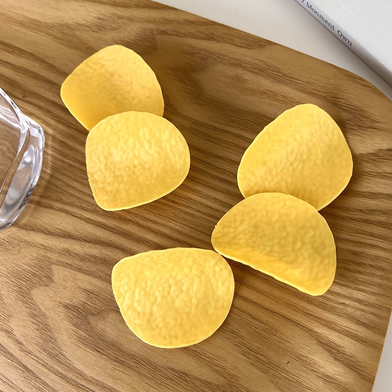 台灣出貨✨新款現貨 聖誕節 髮夾 仿真薯片髮夾 網紅創意搞怪髮飾 鴨嘴夾 洋芋片造型夾子 零食夾 照片手帳夾 零食密封夾-細節圖4