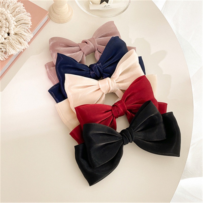 現貨 台灣 ✨人魚姬法式珠光緞面蝴蝶結髮夾 大蝴蝶結髮夾 髮飾 公主頭 髮飾 彈簧夾 韓國東大門進口亮絲緞面 小紅書同款-細節圖2