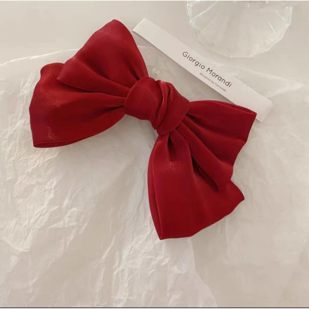 現貨 台灣 ✨人魚姬法式珠光緞面蝴蝶結髮夾 大蝴蝶結髮夾 髮飾 公主頭 髮飾 彈簧夾 韓國東大門進口亮絲緞面 小紅書同款-細節圖6