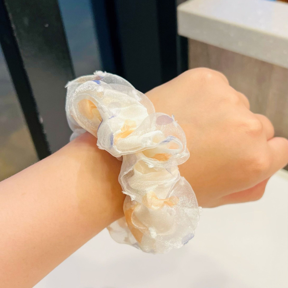 現貨 台灣 ✨ 大腸圈 雙層網紗波點大腸圈 春夏新款 髮圈 髮飾 韓版 甜美 髮束 薄紗 造型髮圈 皺摺髮圈 橡皮筋-細節圖6