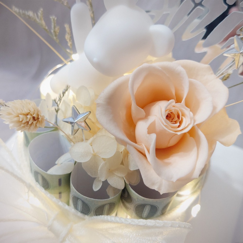 【KIRA與花花藝】氣球熊迷你永生花鈔票蛋糕－香檳橘/可放10張/ 有錢花 永生花 乾燥花 生日 禮物 錢蛋糕 父親節-細節圖3