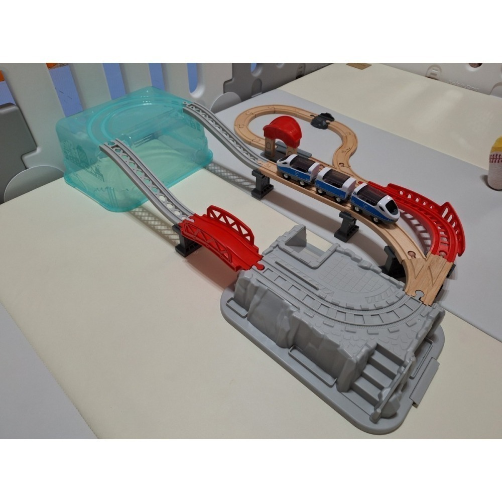 【築夢花世界】-COSTCO 好市多代購 Hape 城市街景軌道火車 48件組-細節圖6