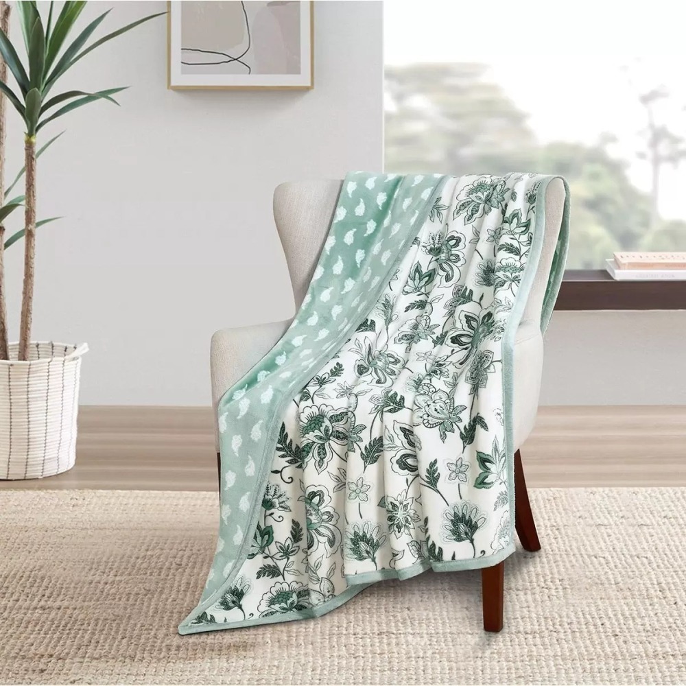 【築夢花世界】-COSTCO 好市多代購 Fraiche Maison 印花舒適毯 152X 177公分 緹花舒適毛毯-細節圖2