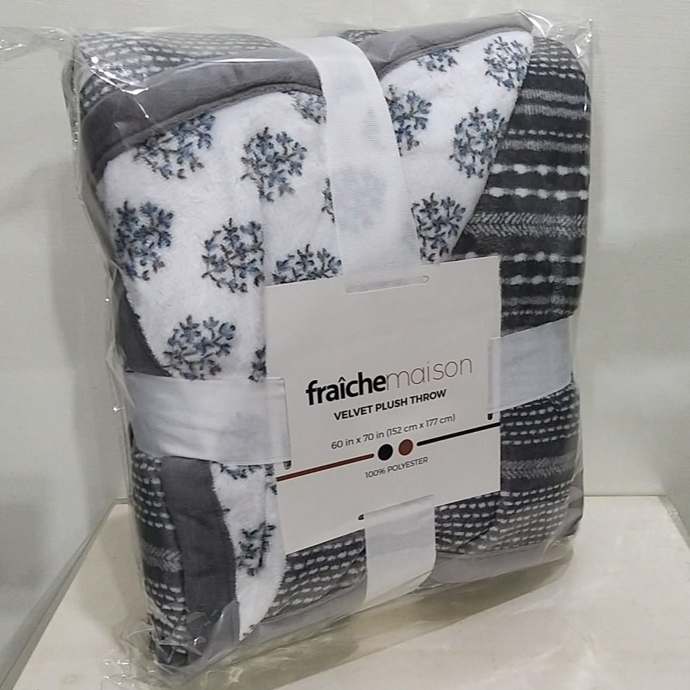 【築夢花世界】-COSTCO 好市多代購 Fraiche Maison 印花舒適毯 152X 177公分 緹花舒適毛毯-規格圖4