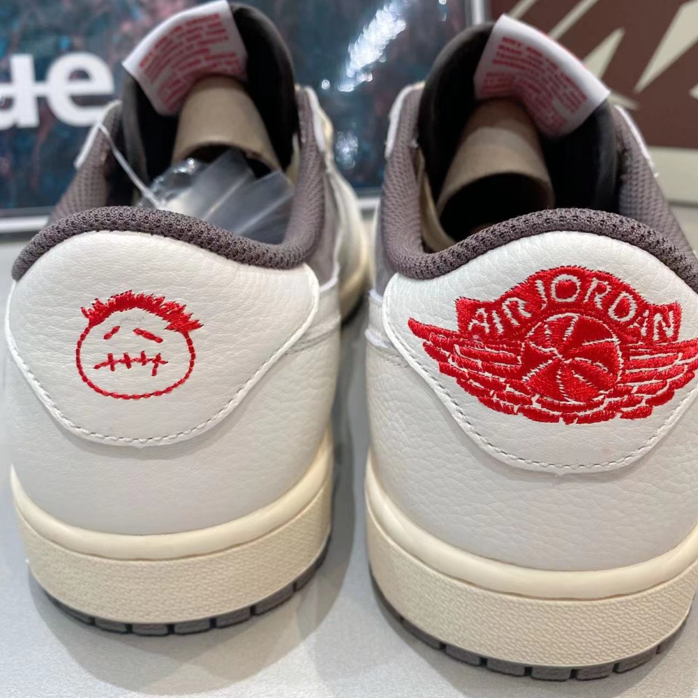 《Value》 NIKE Air Jordan 1 Mocha 白色 咖啡 卡其 摩卡 倒勾 反勾 DM7866-162-細節圖3