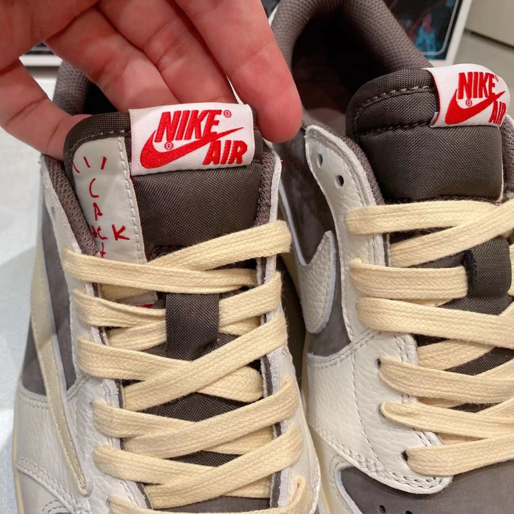 《Value》 NIKE Air Jordan 1 Mocha 白色 咖啡 卡其 摩卡 倒勾 反勾 DM7866-162-細節圖7