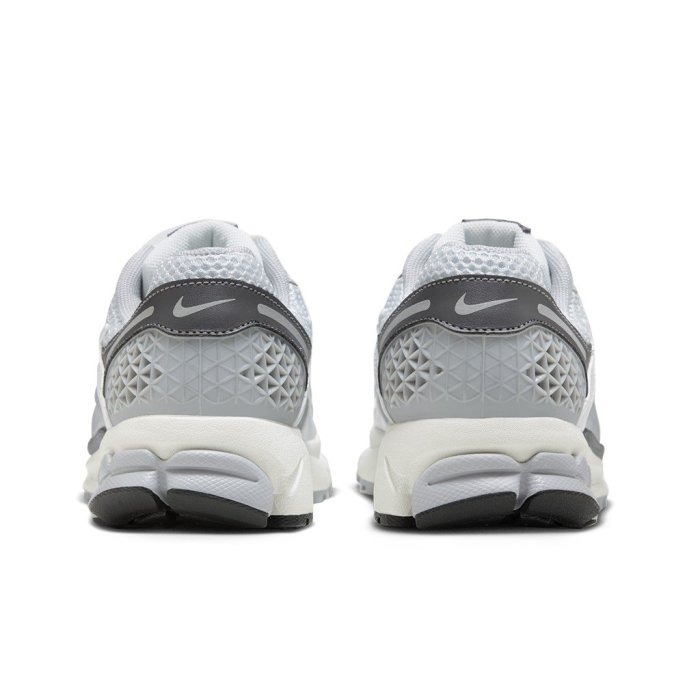 《Value》Nike Zoom Vomero 5 石磨灰 白灰 奶油底 老爹鞋 復古 休閒鞋 FD9919-001-細節圖6