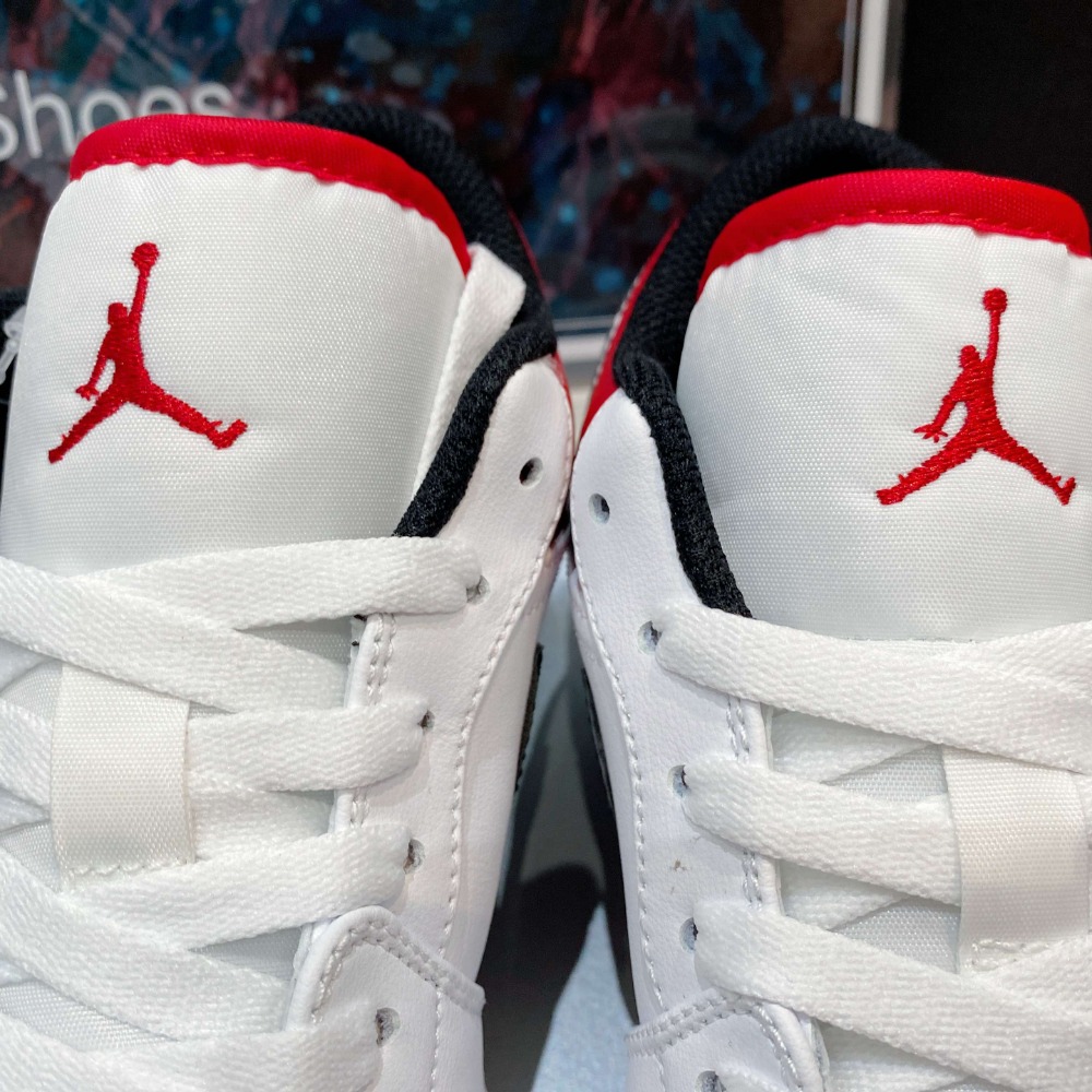 《Value》Jordan 1 Low AJ1 黑白 白紅 芝加哥 低筒 籃球鞋 喬丹 情侶鞋 553558-118-細節圖5