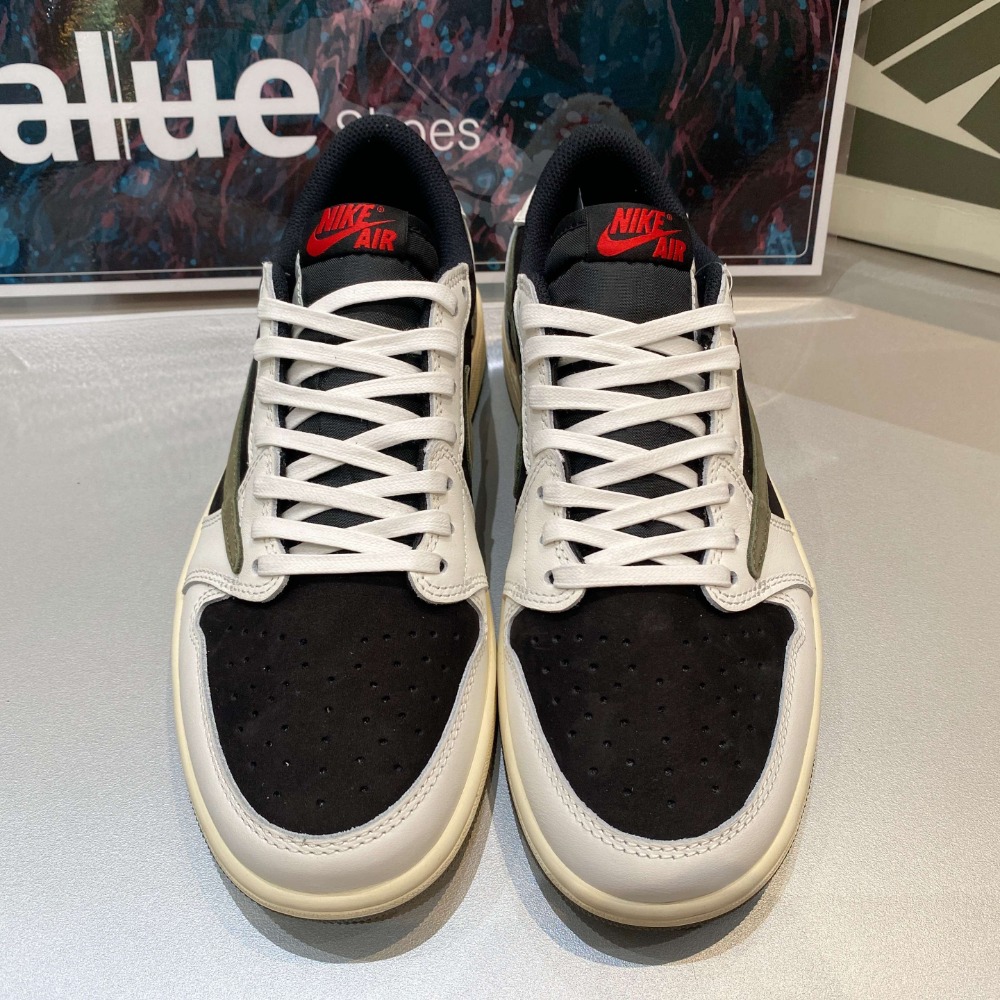 《Value》NIKE Jordan 1 Travis Scott 白色 白黑 白綠 橄欖 倒勾 DZ4137-106-細節圖4