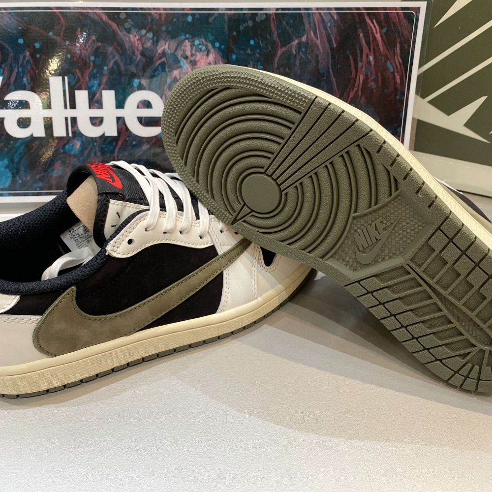 《Value》NIKE Jordan 1 Travis Scott 白色 白黑 白綠 橄欖 倒勾 DZ4137-106-細節圖5