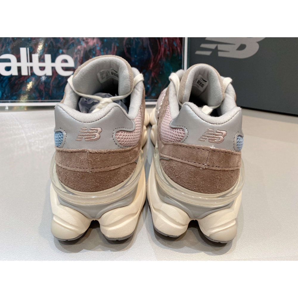 《Value》New Balance 9060 灰藍粉 情侶鞋 復古 奶茶 解構 老爹鞋 休閒鞋 U9060MUS-細節圖3