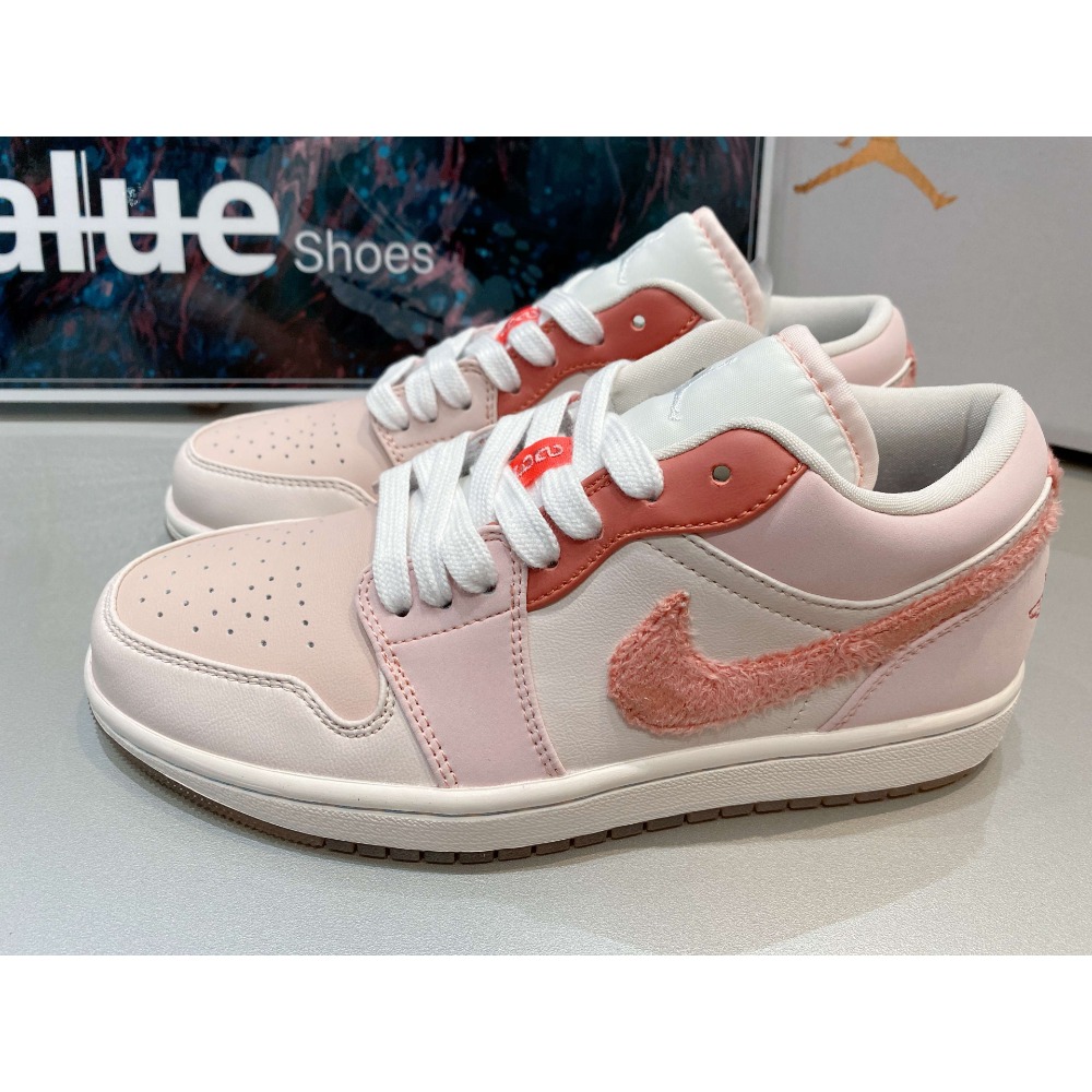《Value》Nike Air Jordan 1 Low AJ1 白粉 粉色 情人節 低筒 滑板鞋 DM5443-666-細節圖2