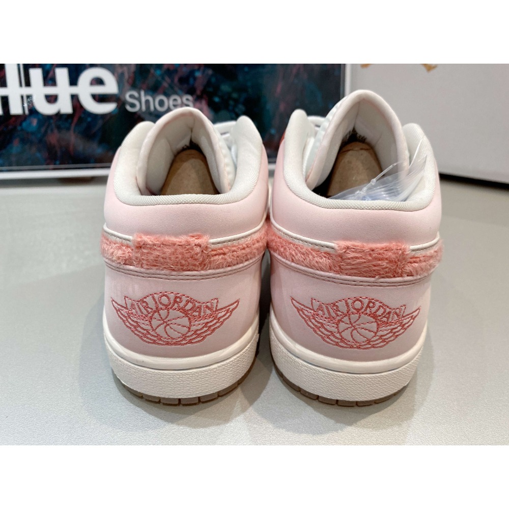 《Value》Nike Air Jordan 1 Low AJ1 白粉 粉色 情人節 低筒 滑板鞋 DM5443-666-細節圖3