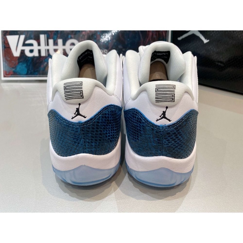 《Value》Air Jordan 11 Low Navy Snakeskin 藍蛇 低筒 籃球鞋 CD6846-102-細節圖4