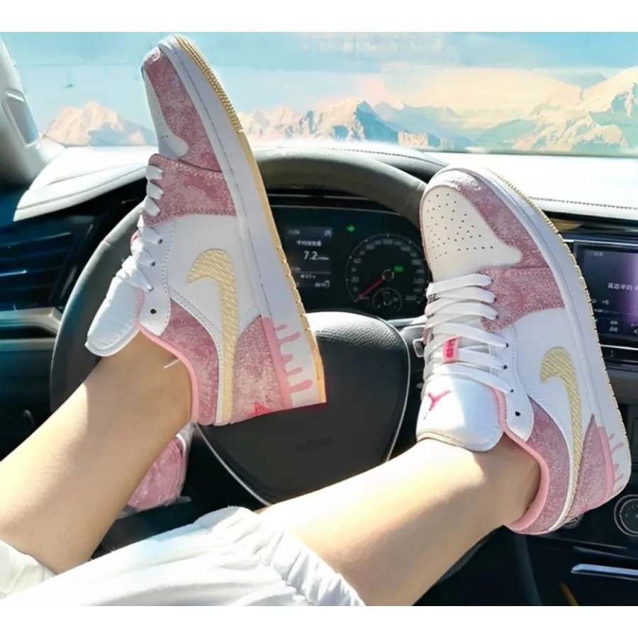 Cw7104 601 Air Jordan Low Se Paint Drip Air Jordan Low GS “Paint