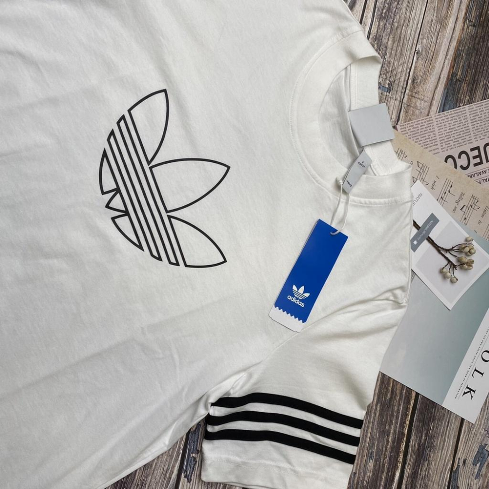 adidas 短袖 Outline Tee 男款 白 短T 三線 三葉草 愛迪達  FM3894-細節圖3