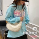 白色 尼龍 側背包(尺寸見圖三)