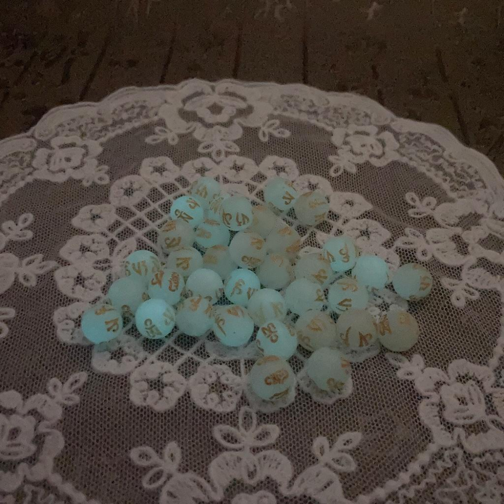 六字大明咒夜光石散珠-避邪開運、六字真言夜光石、#心經、#辟邪、#開運、#硃砂手鏈、#黑曜石、#招財，#夜光石 30-細節圖3