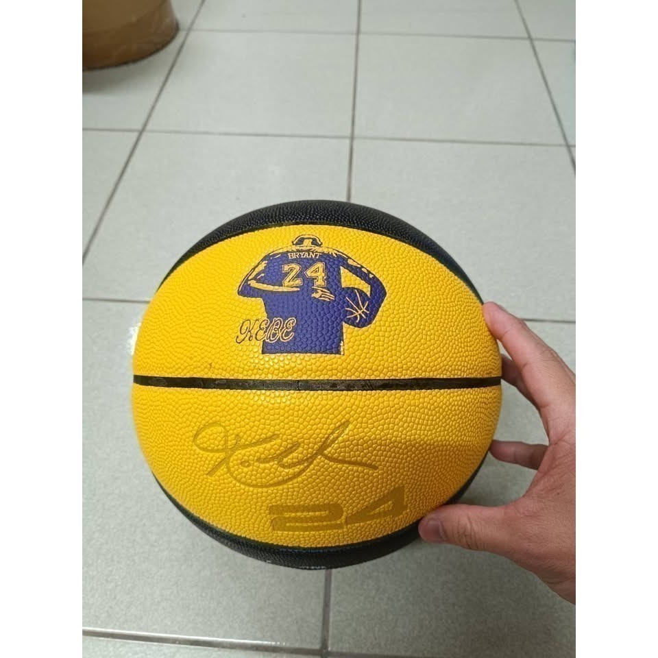 全新 Kobe 紀念籃球 籃球 紀念球 收藏球 柯比 布萊恩 黑曼巴 kobe bryant 曼巴-規格圖5