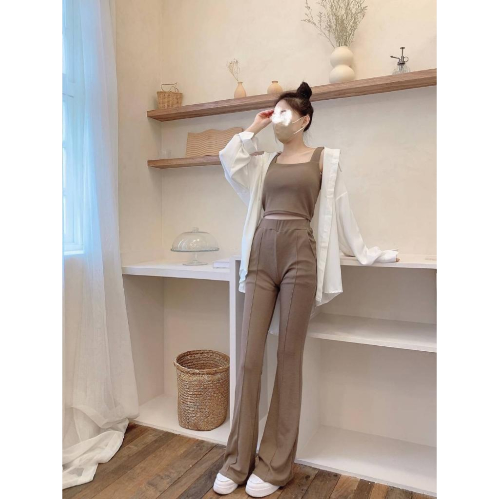 季末 現貨出清 🫶獨家🎉休閒方領背心+喇叭褲套裝-細節圖3