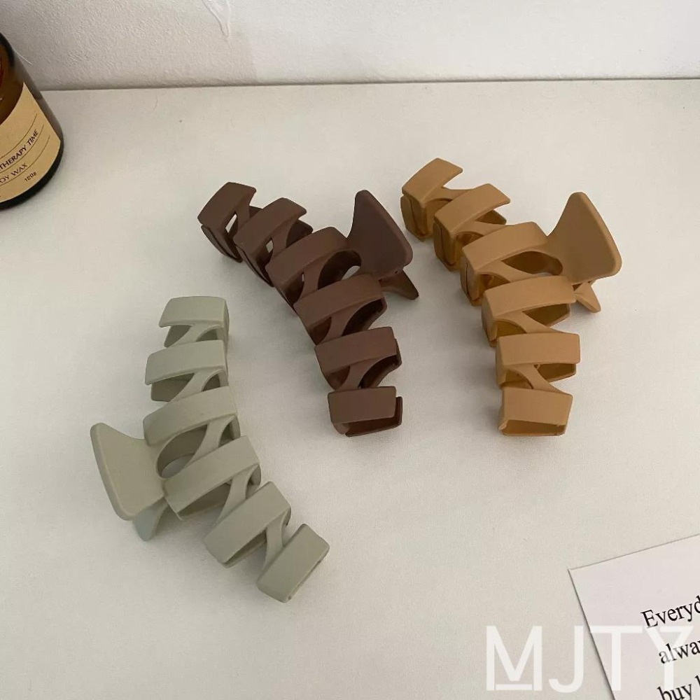 ⚠️ 現貨秒出 ⚠️  ins韓國髮夾 不規則鯊魚夾 大號鯊魚夾 簡約髮夾 頭飾 髮飾 髮夾-細節圖2