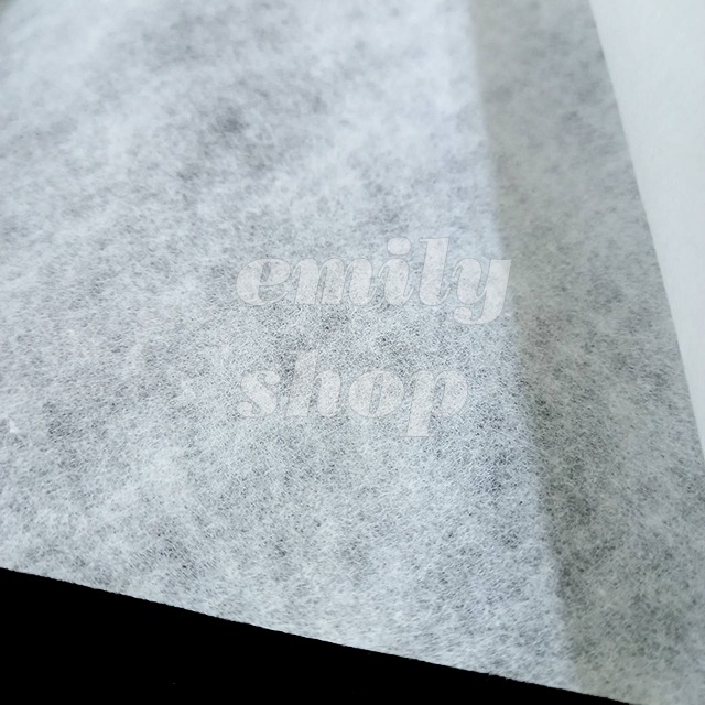 無膠襯 台灣製 紙襯 特殊襯 內襯 加厚襯 挺襯 無紡織 輕挺襯 薄襯 刺繡 車縫 包包 拼布 布料 手作 縫紉-細節圖2
