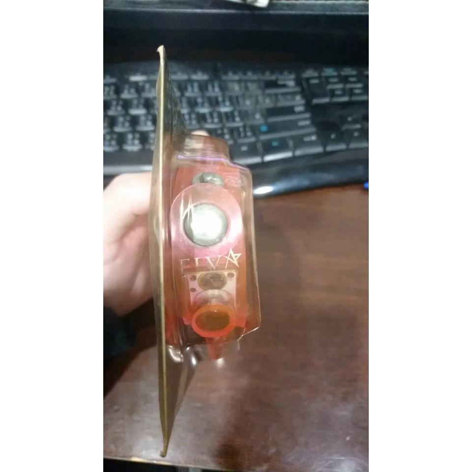 【阿得追星收藏品】蕭亞軒 WOW演唱會週邊｜ 不愛請閃開酷帥 鉚釘螢光手環/ 閃閃動人派對粉撲 / 閃閃惹人愛 鑽光組合-細節圖6