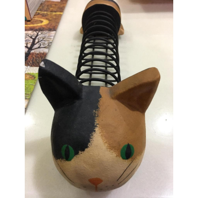 【阿得二手雜物】貓咪CD鐵架 / 擺設品 收藏架