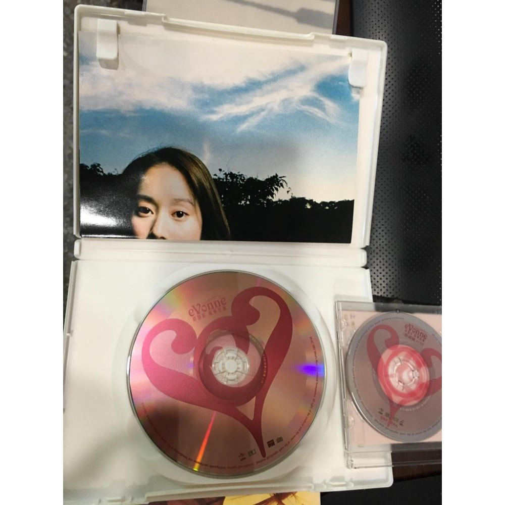 【阿得二手CD】許慧欣/孤單芭蕾 CD+預購禮vcd / 快樂為主 感謝回饋版  / 鐘汶(唯一)-細節圖2