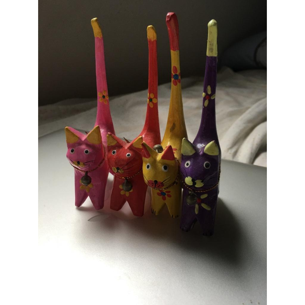 【阿得收藏品】裝飾佈置木貓 條紋4隻小貓家族擺飾 貓擺飾 木雕 長尾貓咪 4入1組-細節圖2