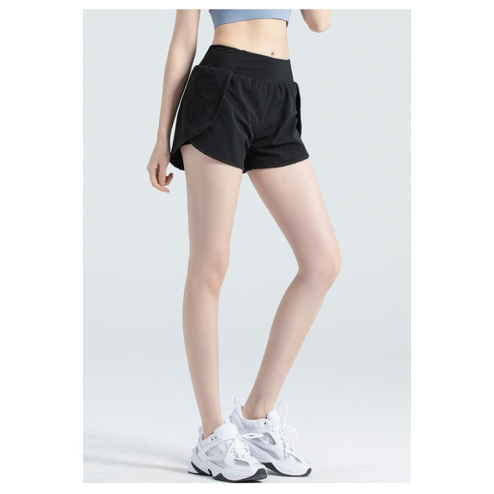 【當天寄出】台灣現貨 假兩件運動褲 運動褲女 瑜珈褲 運動短褲 訓練運動褲 防走光運動短褲 跑步健身瑜伽運動短褲 運動褲-細節圖9