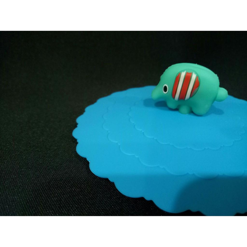 🇹🇼現貨🚚 卡通矽膠杯蓋 卡通杯蓋 卡通矽膠杯蓋 軟膠杯蓋 矽膠杯蓋 杯蓋  密封防漏杯蓋 環保杯蓋 防塵杯蓋 杯子蓋-細節圖8