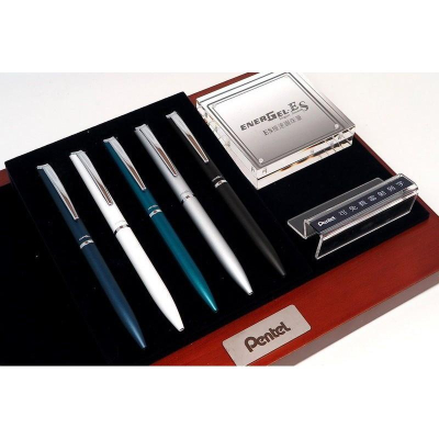 飛龍PENTEL BLP2005 ES極速鋼珠筆 可免費刻字 ［請備註在訂單內］[備貨時間參考唷]