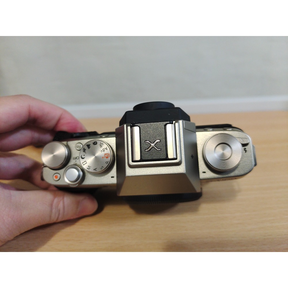 fujifilm xt100, fujifilm xt-100微單眼單機身,有翻轉螢幕，WiFi 傳輸-細節圖2