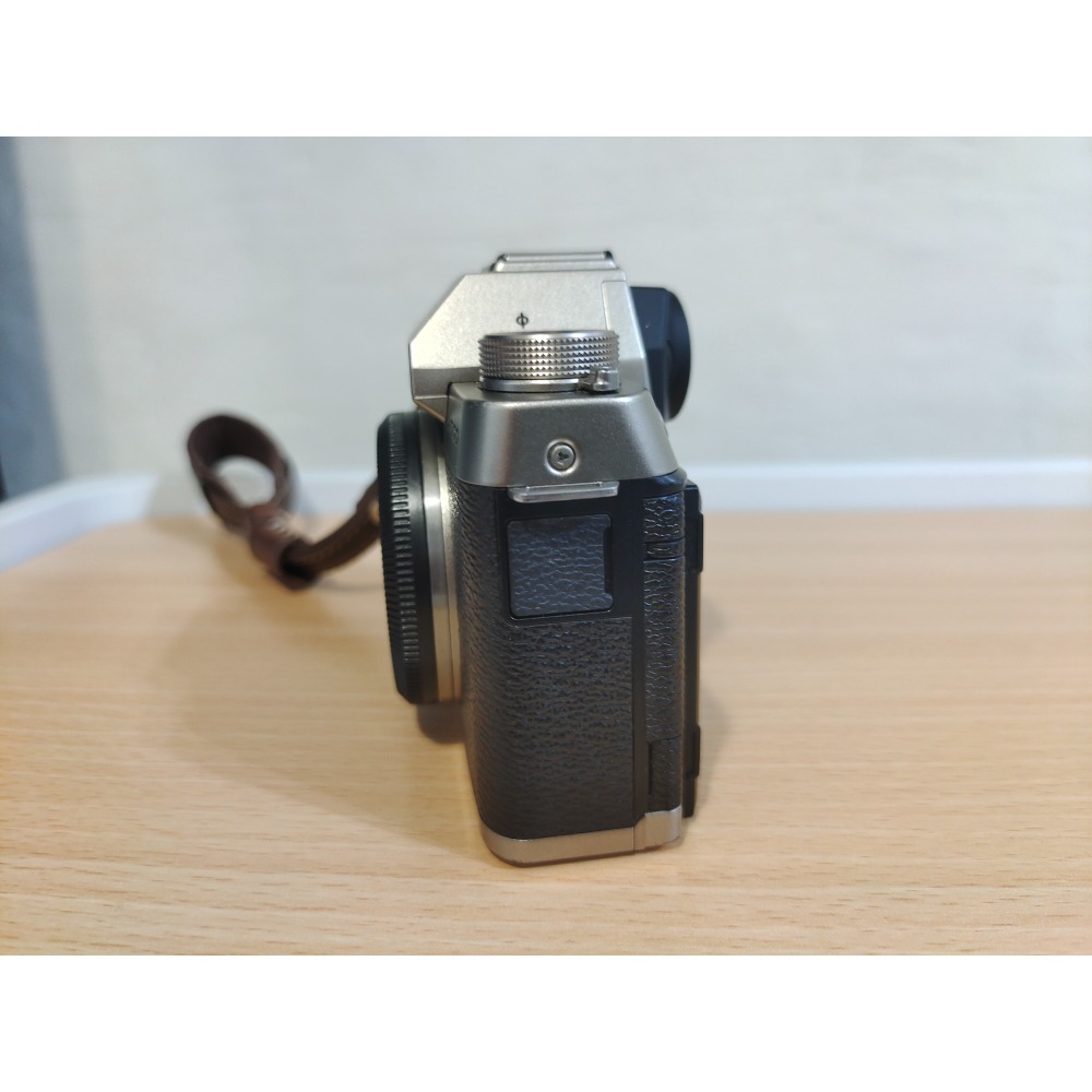 fujifilm xt100, fujifilm xt-100微單眼單機身,有翻轉螢幕，WiFi 傳輸-細節圖3