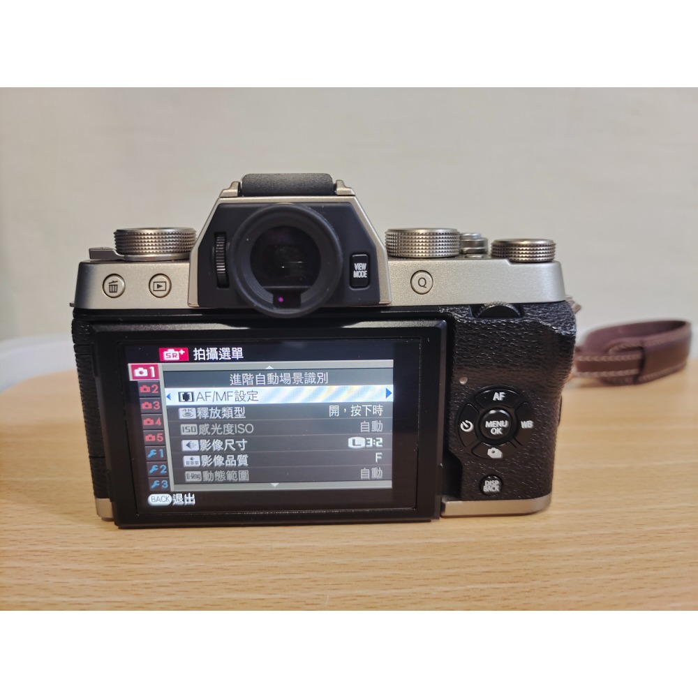 fujifilm xt100, fujifilm xt-100微單眼單機身,有翻轉螢幕，WiFi 傳輸-細節圖6