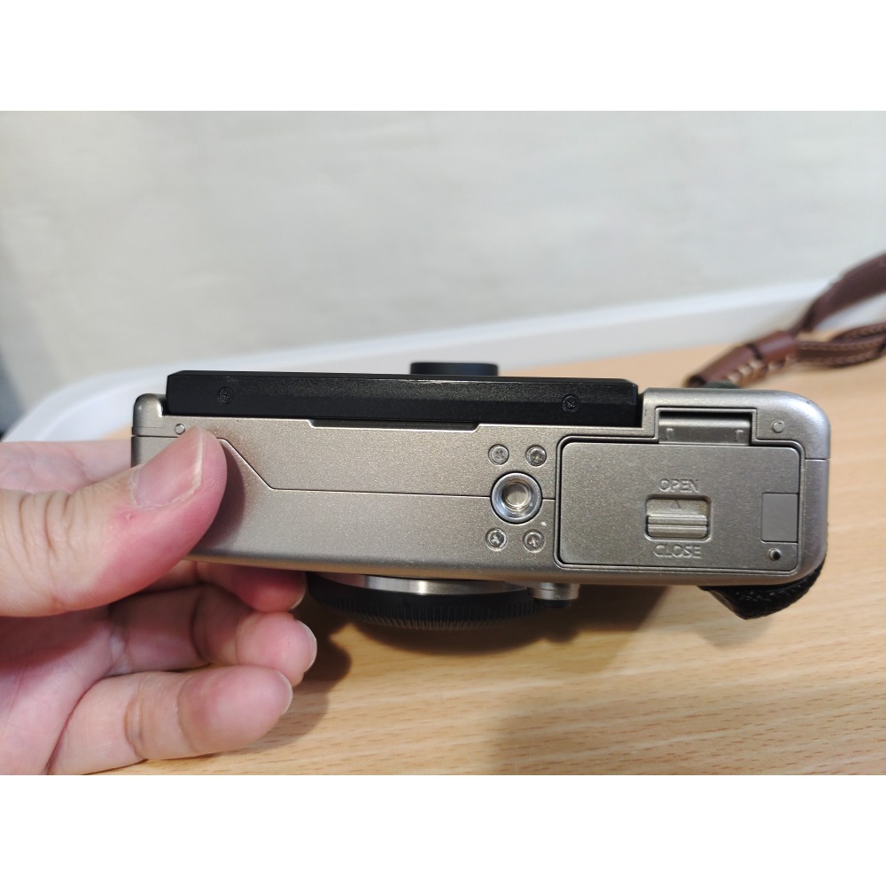 fujifilm xt100, fujifilm xt-100微單眼單機身,有翻轉螢幕，WiFi 傳輸-細節圖7