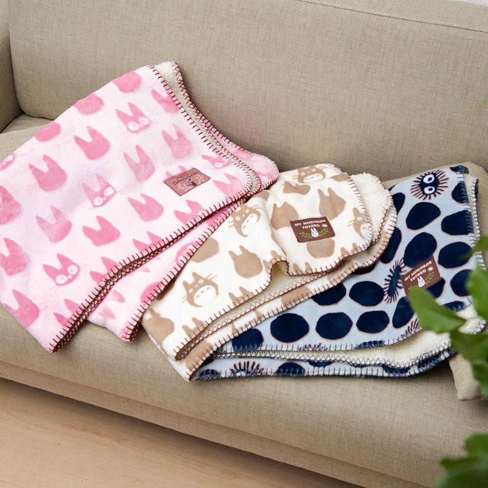 日本 正版 羊羔絨 毯子 毛毯 龍貓 米菲兔 MOOMIN 小熊維尼 Hello Kitty 星之卡比 米老鼠 角落生物-細節圖3