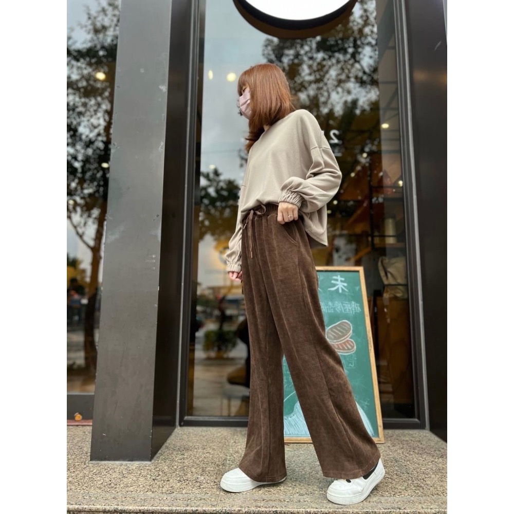 🌟暖暖上市🌟 微光燈芯絨寬闊落地褲✅舒適輕鬆好穿搭💯-細節圖6
